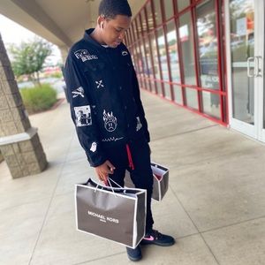 Meet your Posher, Johnny